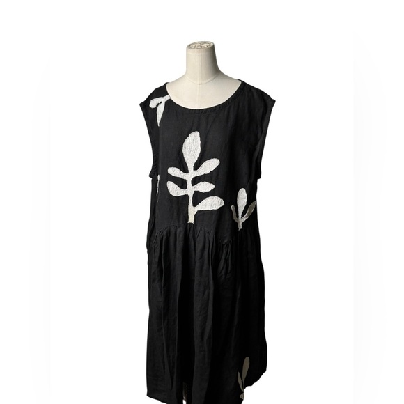 TINA GIVENS | Linen Julia dress with appliqués Size Medium in Black - Picture 4 of 11